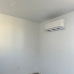 18,000 BTU AC Unit Mini Split