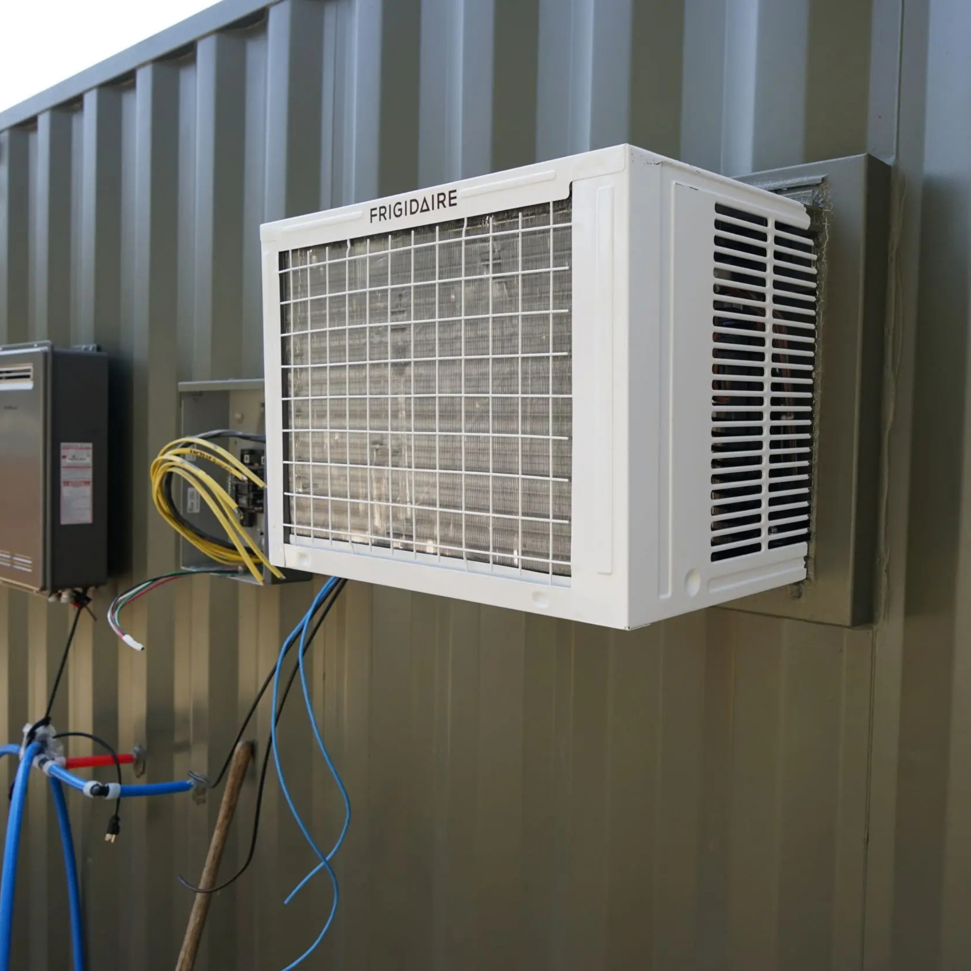 18,000 BTU HVAC (with heat)