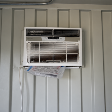 8,000 BTU HVAC (with heat)