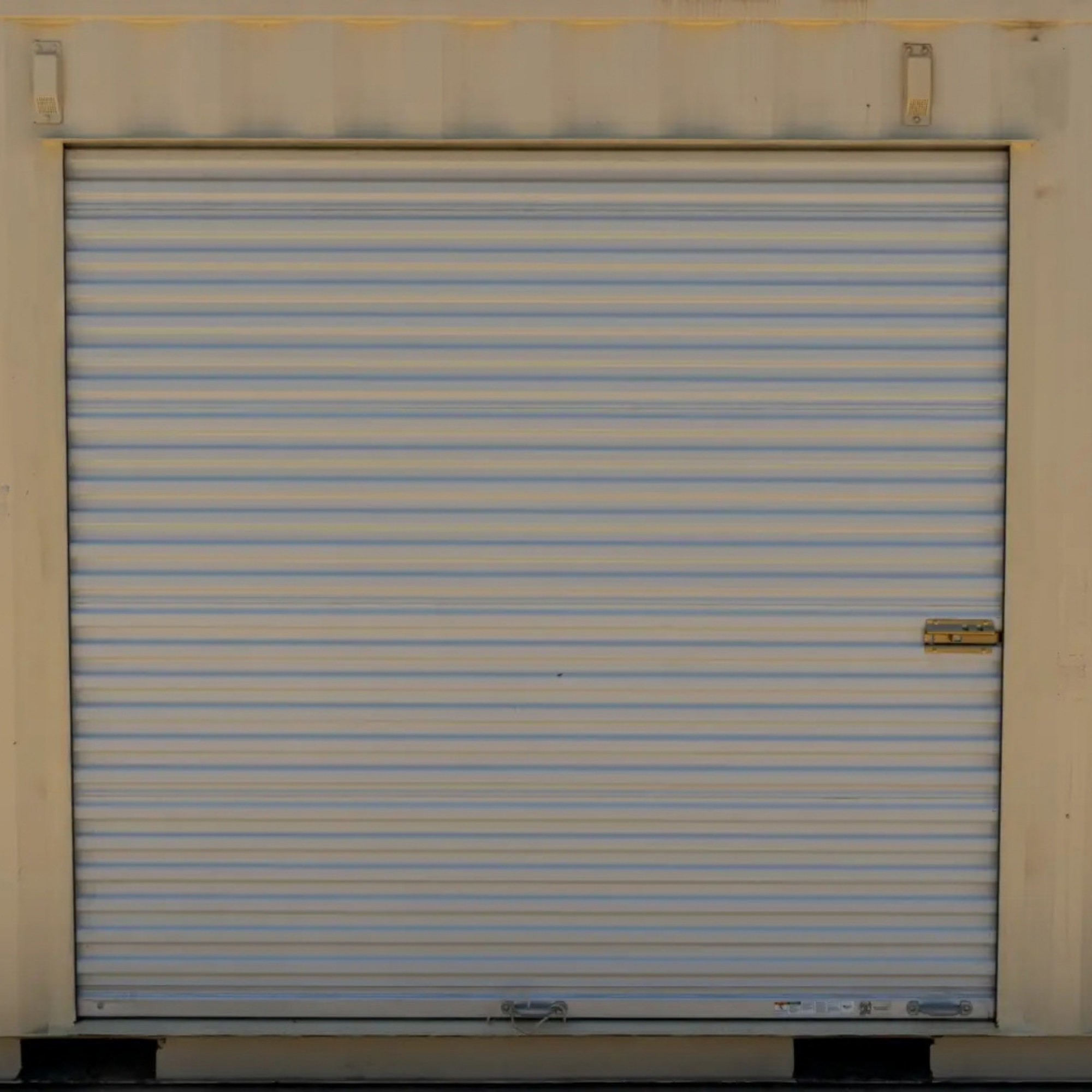 8’ Roll Up Door