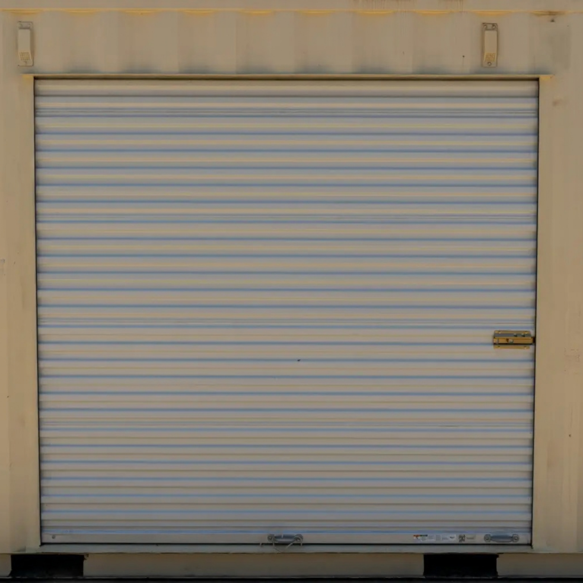 8’ Roll Up Door