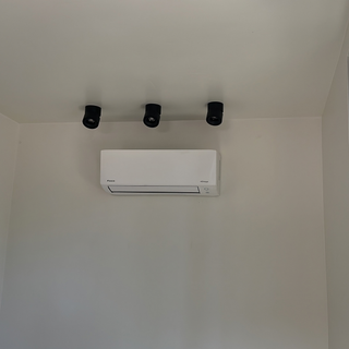 18,000 BTU AC Unit Mini Split