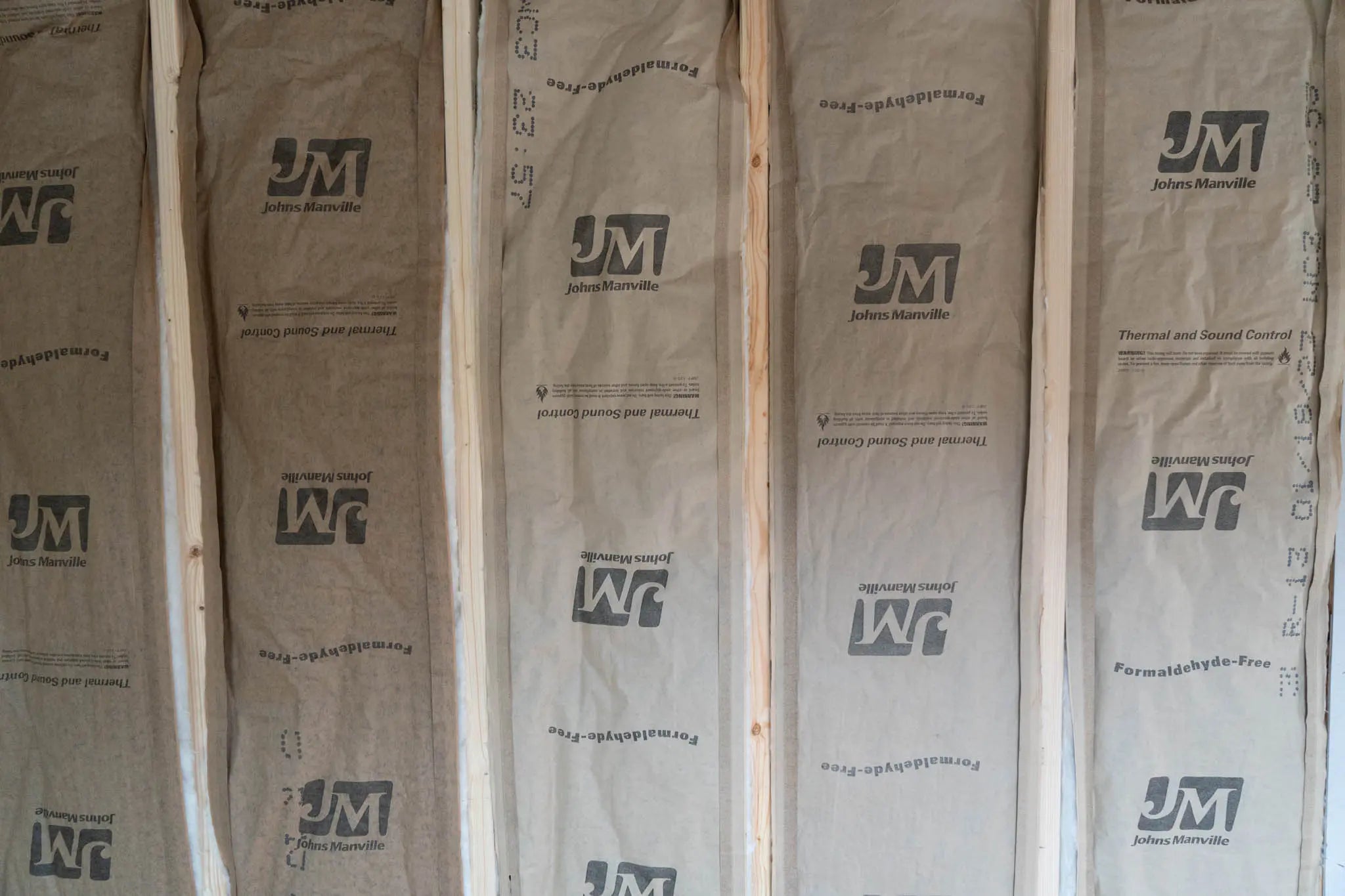 Stick-Framed, R13 Insulation, Vinyl-Wrapped Plywood Finish (40')