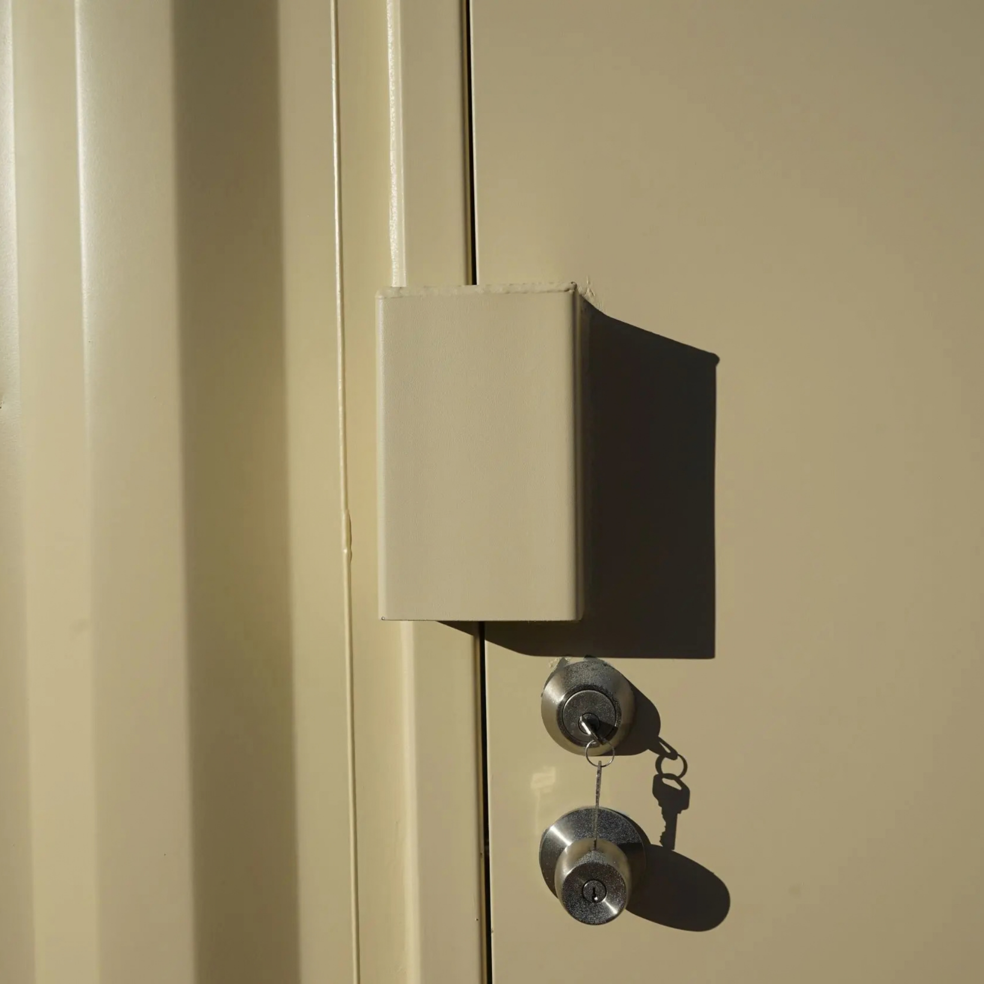 Steel Man Door Lock Box