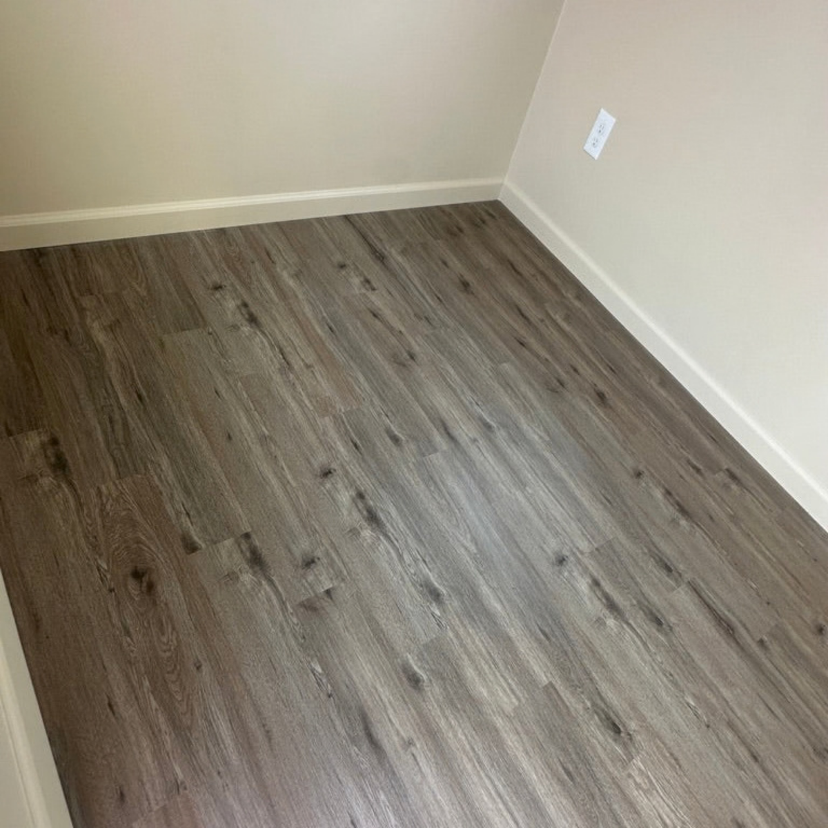 Vinyl Plank Flooring - 10' Container